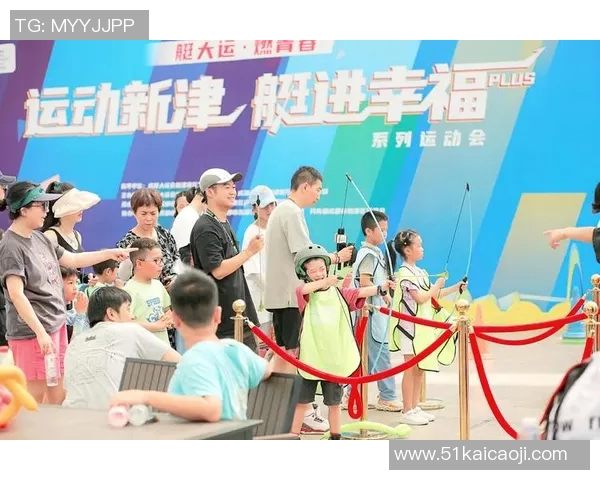 武汉城市马拉松赛中滑板队默契配合展现团队精神与竞技魅力